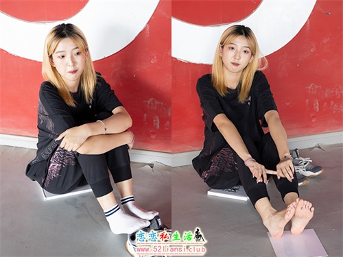 [袜啵啵] 018期 木木-运动鞋、白棉袜、裸足(带视频)【136P+1V/3.94G】