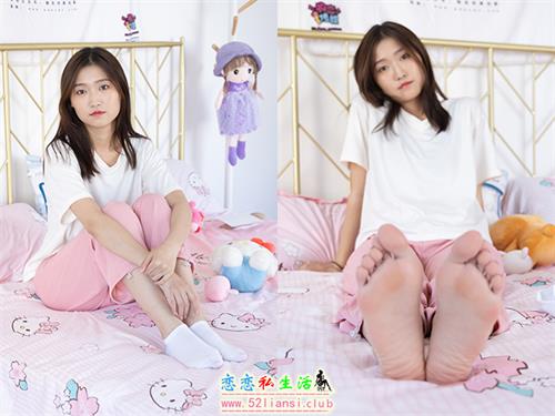 [物恋传媒] No.1024 小小-运动鞋、白色短棉袜、裸足(带视频)【155P+1V/4.34G】