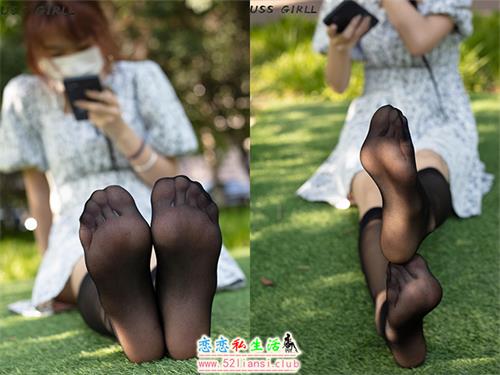 [MussGirl慕丝女郎] NO.210-公园碎花裙黑丝【82P/216M】