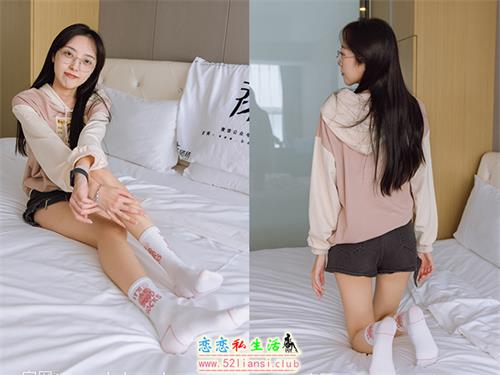 [袜啵啵] 143期 稚予-匡威板鞋、vans帆布鞋、两双白棉袜(带视频)【166P+1V/6.24G】