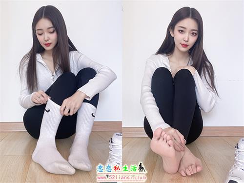 [织梦映像]新刊013-超级美女白棉袜裸足(带视频)【77P+1V/2.1G】