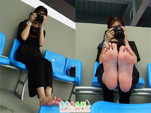 [Pary学生模拍]094 与小金到体育公园拍脚【89P/418M】