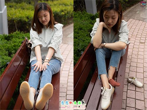 [物恋传媒] No.014 高冷风格的大一小姐姐哦,小白鞋搭配粉色船袜（带视频）【237P+1V/1.41G】