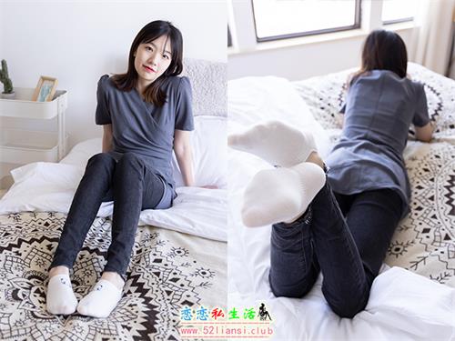 [袜啵啵] 256期 小甜豆-长靴、短白棉袜(带视频)【133P+1V/5.5G】