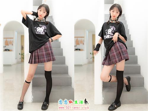 [美图精选]1124-西瓜少女(西呱呀呀呀)-JK双拼袜【36P/111M】