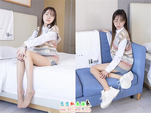 [袜啵啵] 316期 稚予-运动鞋、马丁靴、肉丝(带视频)【160P+1V/6.36G】