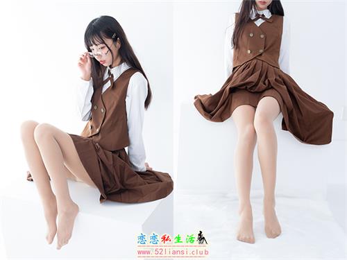 [紧急企划] 内部定制 NO.016 一只喵喵梓 棕色JK裙(带视频)【48P+1V/1.09G】