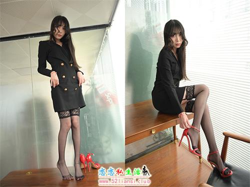 [IESS异思趣向] 丝享家 1687：团团《黑色吊袜带(上)》[64P／80MB]