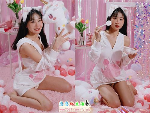 [街拍丝足]422-长腿美模 鲁鲁 - 睡衣棚拍【155P/305M】