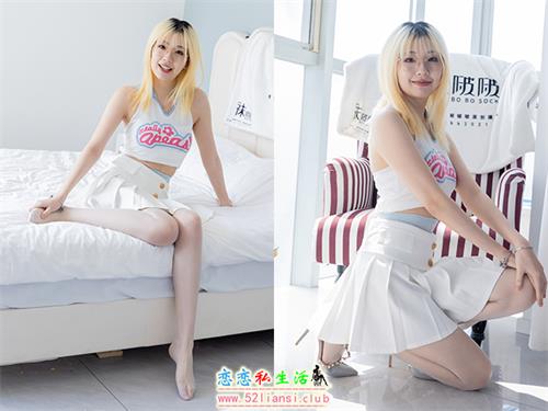 [袜啵啵]NO.543 小甜豆-高跟鞋、油亮淡蓝丝、腰丝(带视频)[150P+1V/5.99G]