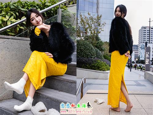 [足愉心] NO.010 星朵（搭配：黑色毛衫、黄色连衣裙、绒毛拖鞋、白色棉袜、裸足）(带视频)[110P+2V/13.6G]