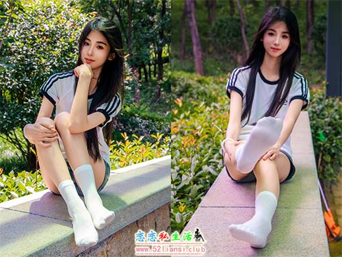 [足愉心] NO.051 小瑶（搭配：T恤、牛仔短裤、白棉袜、帆布鞋、裸足）(带视频)[115P2V-12.9G]