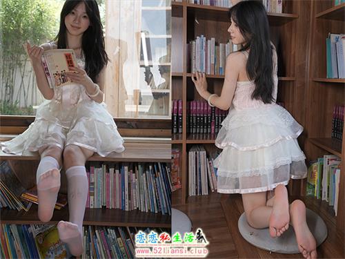 [青柠映画]No.032-阿慌 公主吊带连衣裙看书[104P-216M]