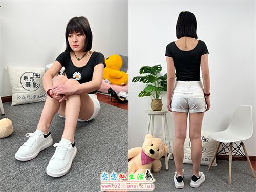 [东禾摄影]No.038 休闲短裤 棉袜 小白鞋(带视频)[279P1V-1.54G]
