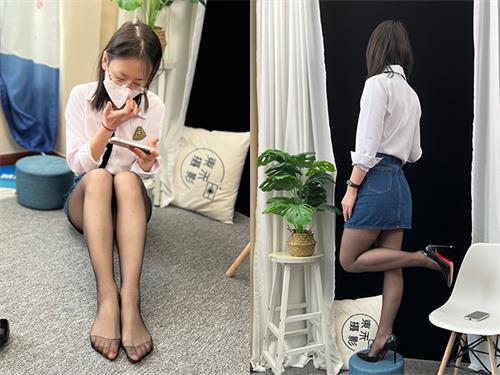 [东禾摄影]No.048 牛仔裙 黑丝 高跟(带视频)[232P1V-2.74G]