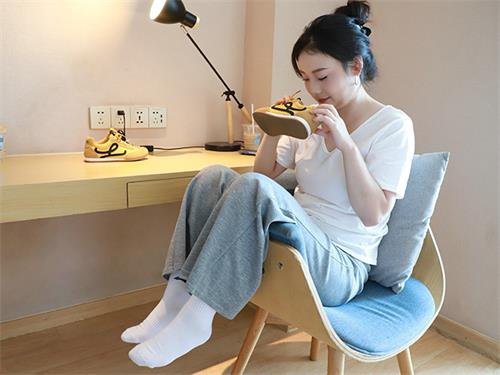 [誉铭摄影] 2025年微信群第7套(带视频)【105P1V/1.75G】