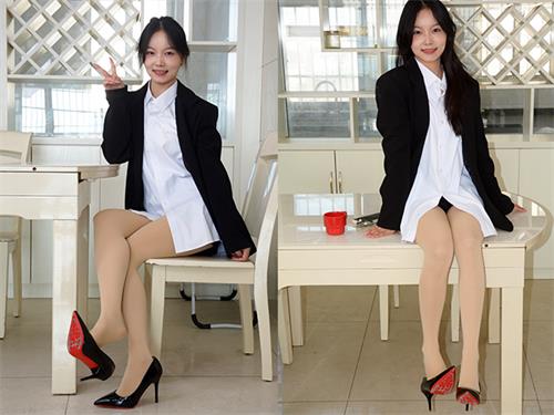 [初夏女神]No.323 芸芸 自在舒展(带视频)[100P1V-4.46GB]