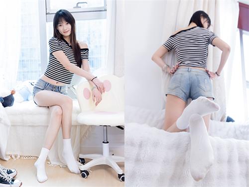 [物恋传媒] No.2687 山奈-帆布鞋、中筒白棉袜、裸足[158P1V-3.36GB]