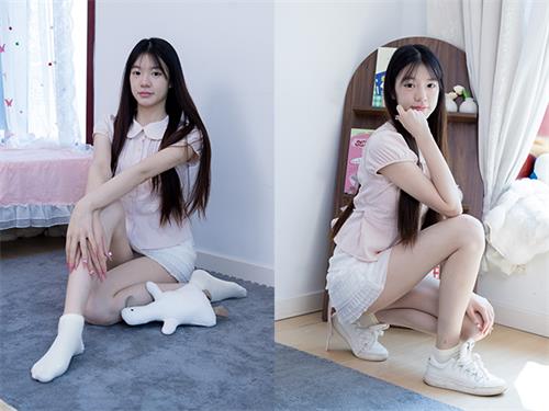 [物恋传媒] No.2821 晚舟-板鞋、奶白色棉袜、裸足[152P1V-2.41GB]